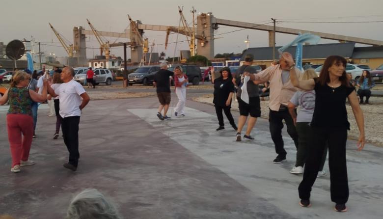 Un nuevo domingo para disfrutar de música y danza en Puerto Quequén