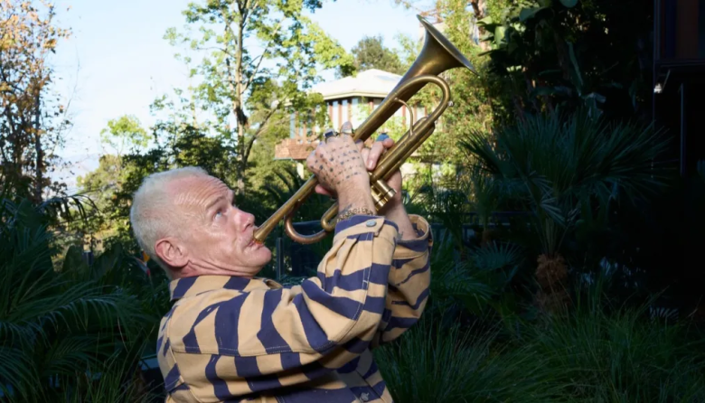 Flea versiona a Frank Ocean y adelanta su debut solista