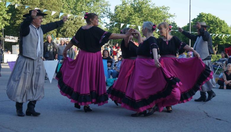 “Zamba Lentín”: Convocan a mateada con música folclórica en el parque para el "Día de los Enamorados"