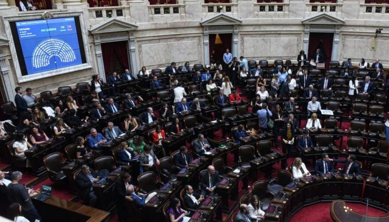 El Gobierno buscaría sancionar la reforma laboral el 27 de febrero en el Senado