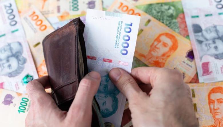 Los aumentos que impactarán en septiembre en las familias