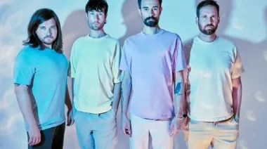 Bastille vuelve a la escena con “Save My Soul”, su primer lanzamiento en tres años