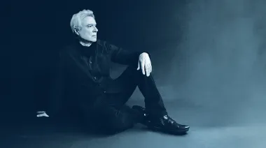 David Byrne creó una playlist navideña para quienes detestan la Navidad