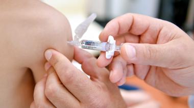 “No hay motivos para no vacunar a los hijos”, advirtió Carina Mazeris