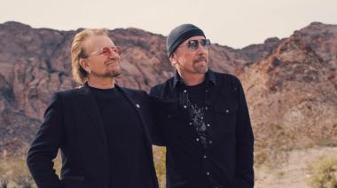 U2 compartió la actuación completa de Bono y The Edge tras recibir el Woody Guthrie Prize