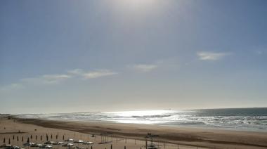 Pronóstico: Caluroso y amenaza de tormenta