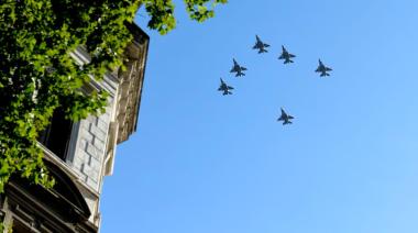 Aviones F-16 comprados a Dinamarca sobrevolaron Buenos Aires
