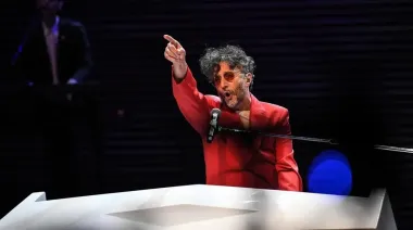 Fito Páez dará un show gratuito frente al Monumento a la Bandera