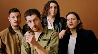 Arctic Monkeys despejaron los rumores de separación pero no confirmaron un nuevo disco