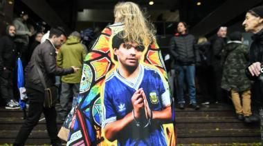 Celebrando a Diego en marzo llega: "Necochea AMaradona"