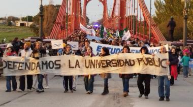 Masiva Marcha Federal: Necochea y Quequén se sumaron al reclamo por la educación pública