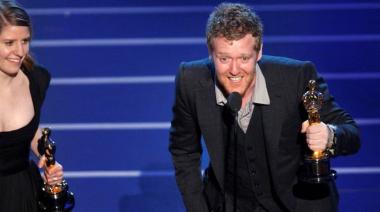 Murió cantante y actor irlandes, ganador del Oscar por una de las canciones más bonitas del cine