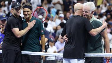 Roger Federer volvió al US Open y venció a Roddick en una exhibición