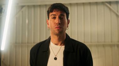“Es lindo salir a cantar con una guitarra y nada más, que es como habitualmente nacen las canciones”