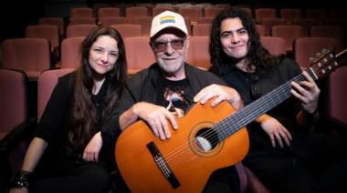León Gieco llega a Necochea junto a Joana Gieco y Alejo León