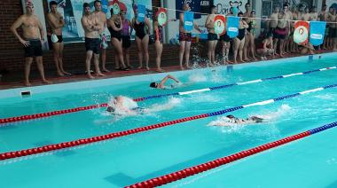 El turno de la natación en la 30ª edición de las Olimpiadas Interprofesionales