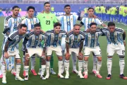 Argentina usará su camiseta titular en la final del Mundial ante España