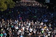 El etíope Yomif Kejelcha batió el récord mundial de 21k al ganar la media maratón de Buenos Aires