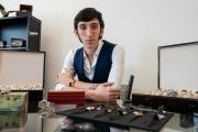 El joven relojero récord que revolucionó las redes: “El buen vendedor, es el que escucha al cliente”