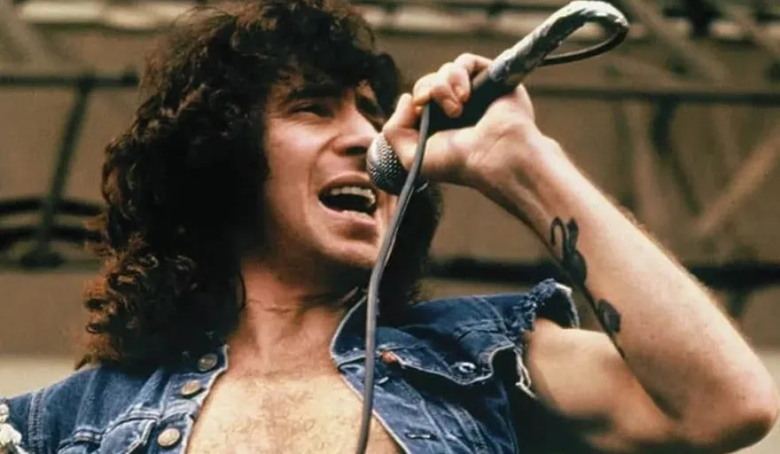 Bon Scott, el soldado del rock - Estación K2
